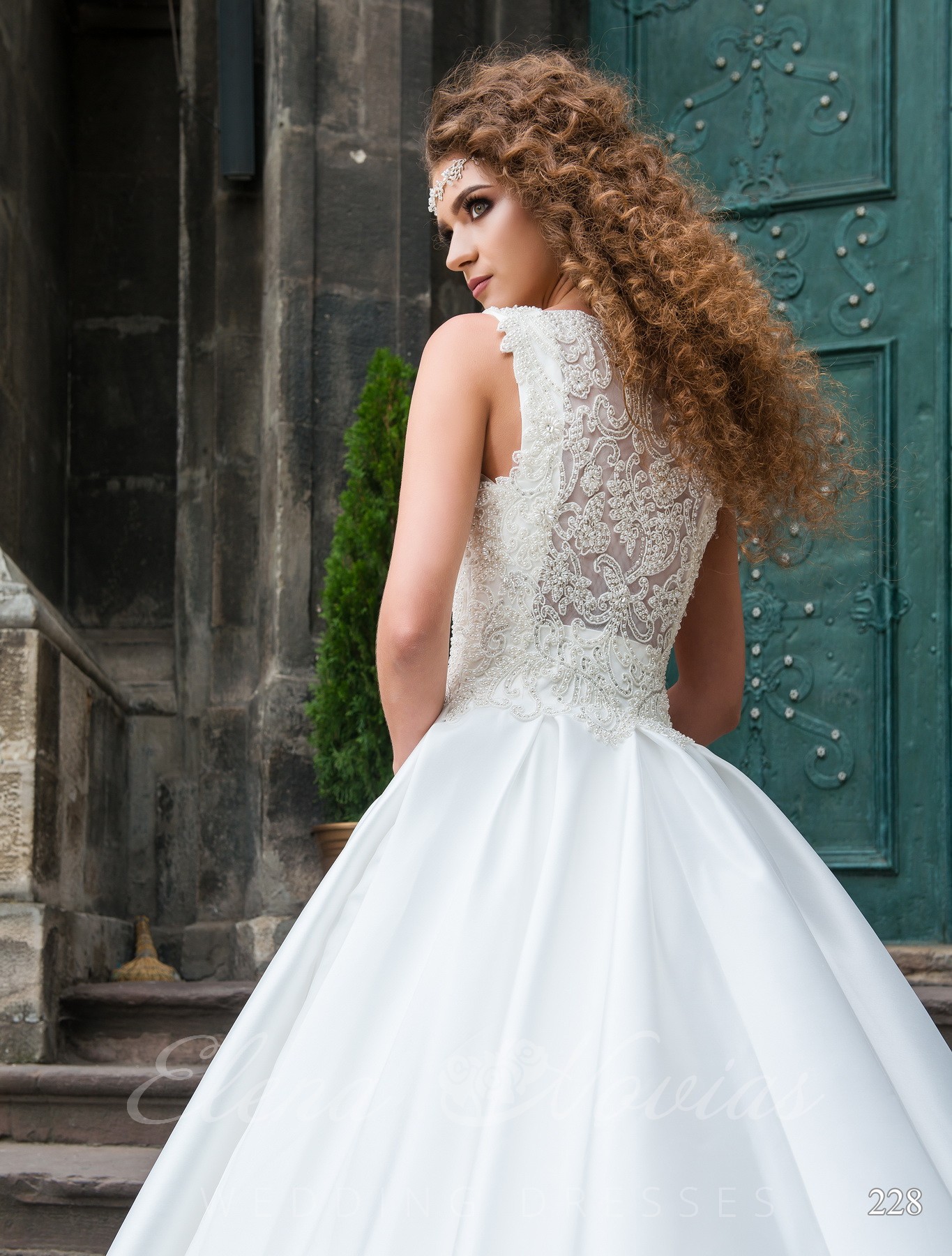 Stylish wedding dress model 228